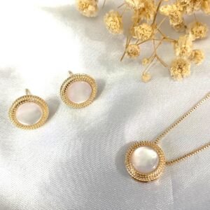 Conjunto Colar e Brincos Redondo Dourado com Efeito Perolado